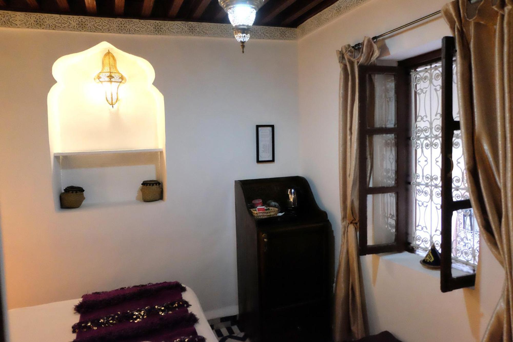 Riad Alassala Fes Otel Oda fotoğraf